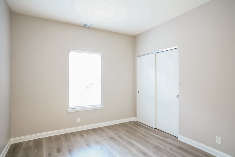 1,805/Mo, 6642 Meadowgreen Dr Indianapolis, IN 46236 Bedroom View 2