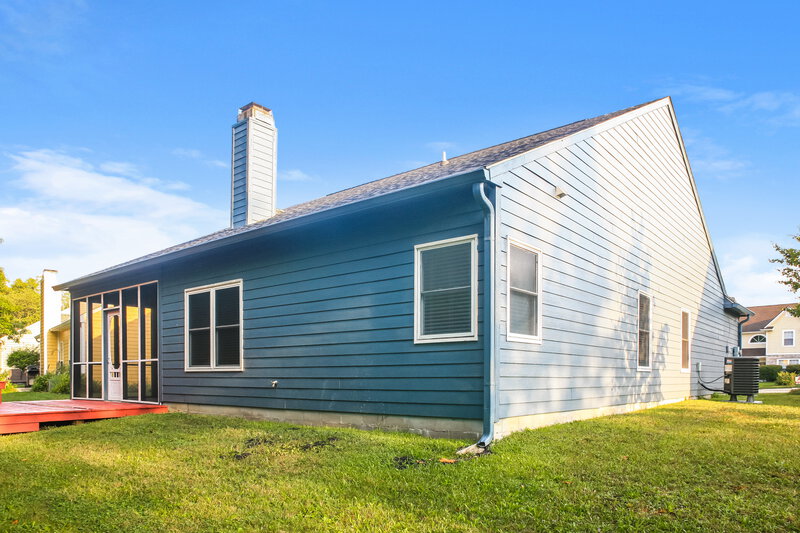 1,805/Mo, 6642 Meadowgreen Dr Indianapolis, IN 46236 Rear View 2