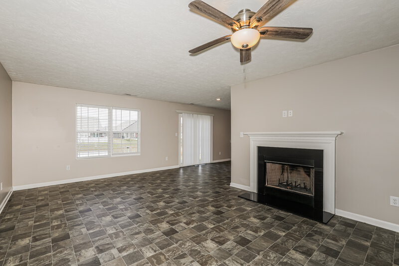 1,730/Mo, 2362 Montezuma Express Dr Greenfield, IN 46140 Living Room View