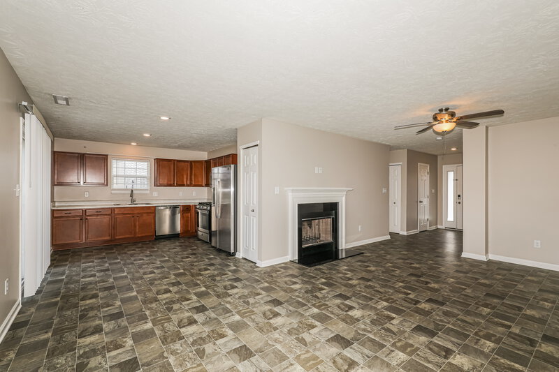 1,730/Mo, 2362 Montezuma Express Dr Greenfield, IN 46140 Living Room View 2