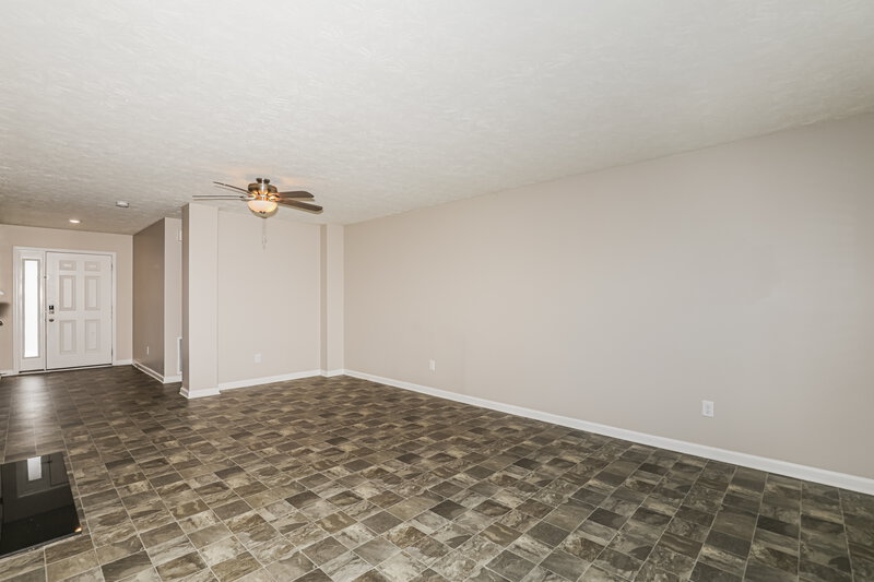 1,730/Mo, 2362 Montezuma Express Dr Greenfield, IN 46140 Living Room View 3