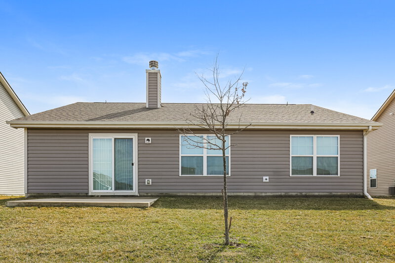 1,730/Mo, 2362 Montezuma Express Dr Greenfield, IN 46140 Rear View