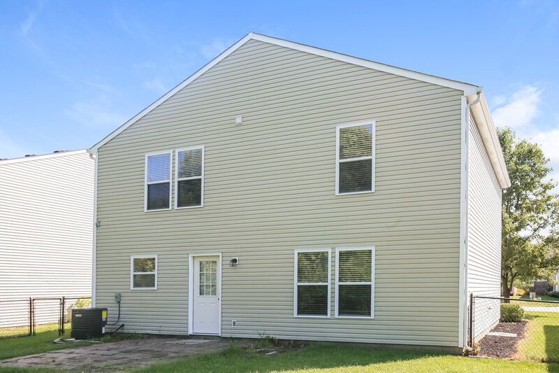 1,760/Mo, 6330 Alonzo Dr Indianapolis, IN 46217 Rear View 2