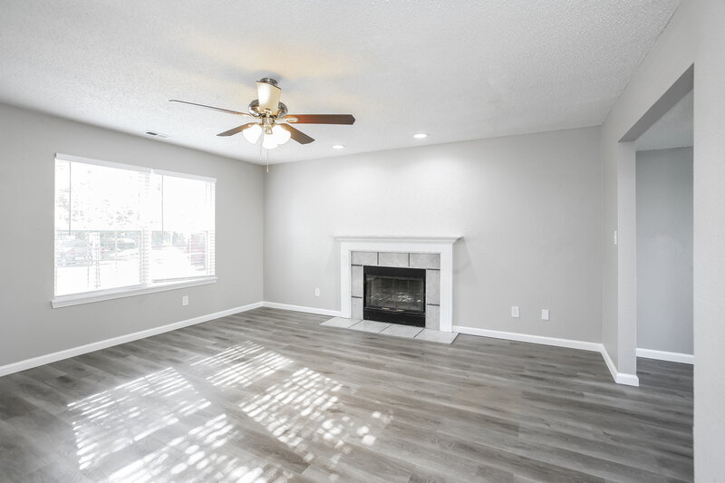 2,560/Mo, 4029 Willow Ct Franklin, IN 46131 Living Room View
