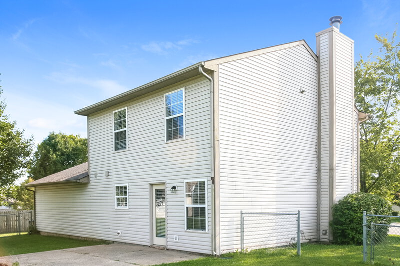 2,560/Mo, 4029 Willow Ct Franklin, IN 46131 Rear View 2