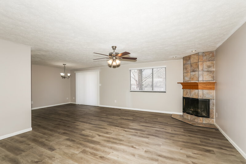 2,185/Mo, 11714 Madden Ln Fishers, IN 46038 Living Room View