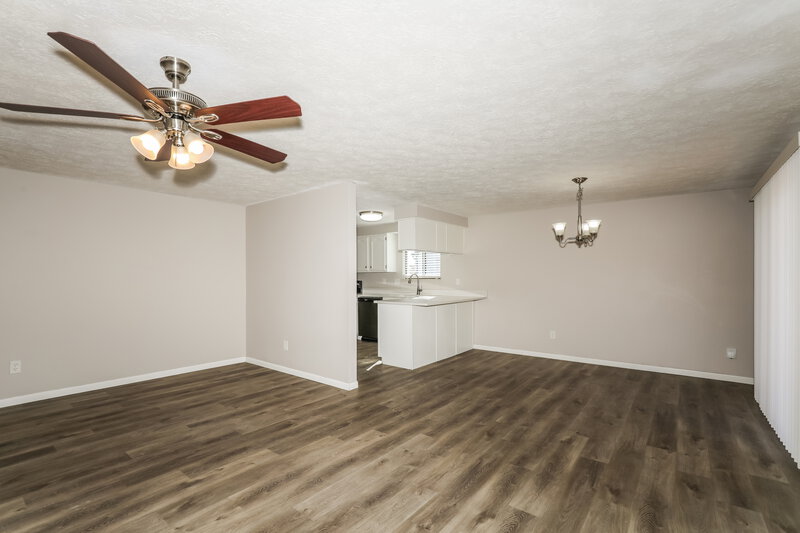 2,185/Mo, 11714 Madden Ln Fishers, IN 46038 Living Room View 2