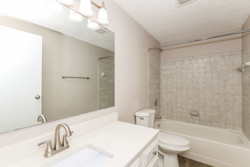 2,185/Mo, 11714 Madden Ln Fishers, IN 46038 Bathroom View