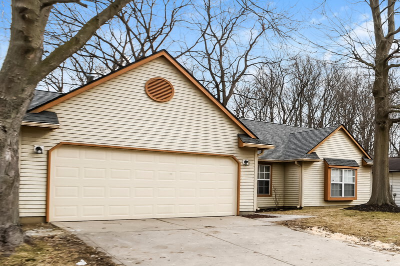 2,540/Mo, 4307 Robertson Blvd Indianapolis, IN 46228 Front View