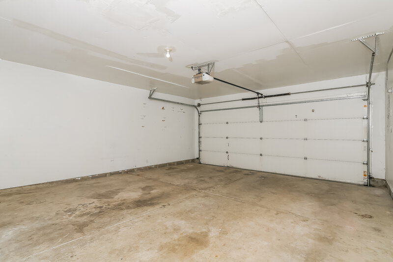 1,975/Mo, 8943 Browns Valley Ln Camby, IN 46113 Garage View