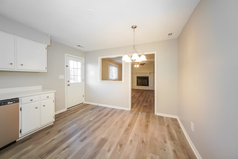 1,575/Mo, 1444 Countryside Ln Indianapolis, IN 46231 Dining Room View
