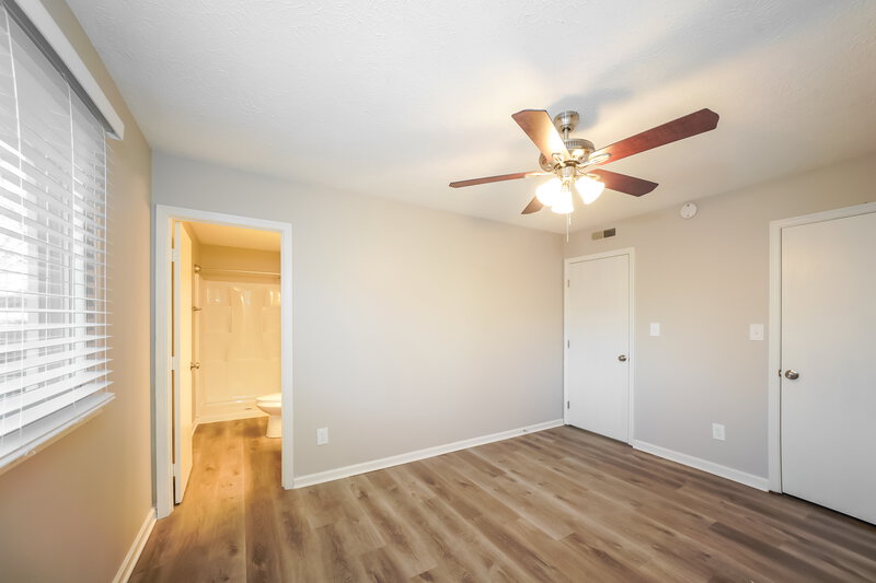 1,575/Mo, 1444 Countryside Ln Indianapolis, IN 46231 Main Bedroom View