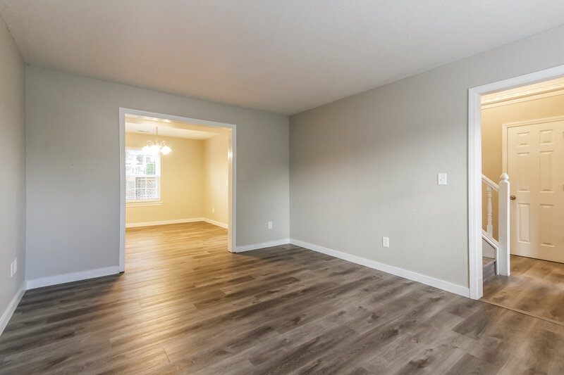 1,940/Mo, 4628 Welton St Greenwood, IN 46143 Dining Room View 3