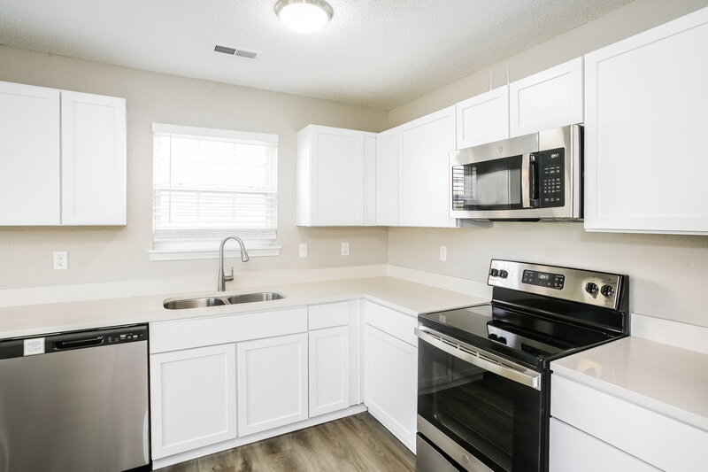 1,635/Mo, 8118 Maple Stream Blvd Indianapolis, IN 46217 Kitchen View