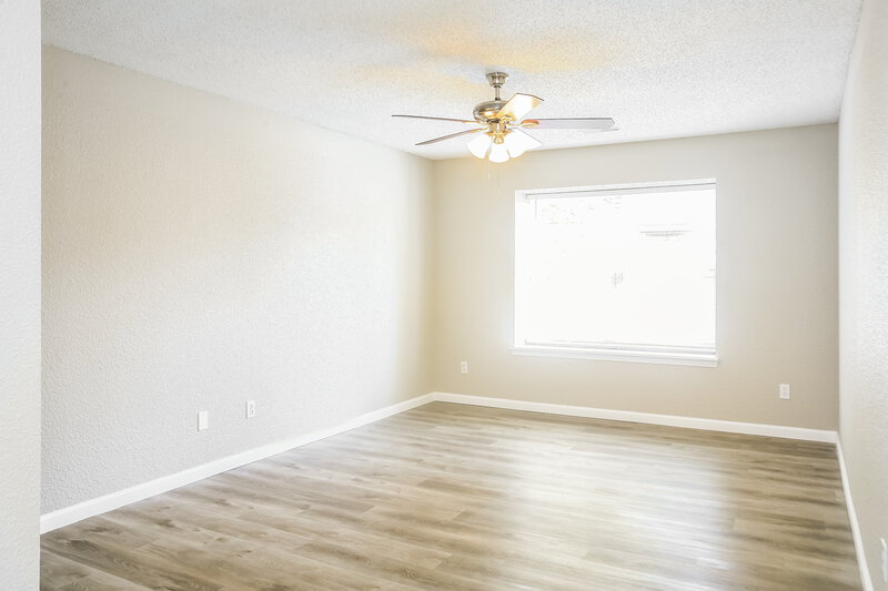 1,635/Mo, 8118 Maple Stream Blvd Indianapolis, IN 46217 Main Bedroom View 2