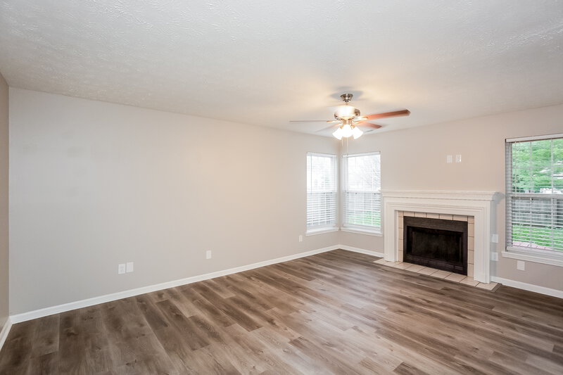1,760/Mo, 12608 Roan Ln Indianapolis, IN 46236 Living Room View