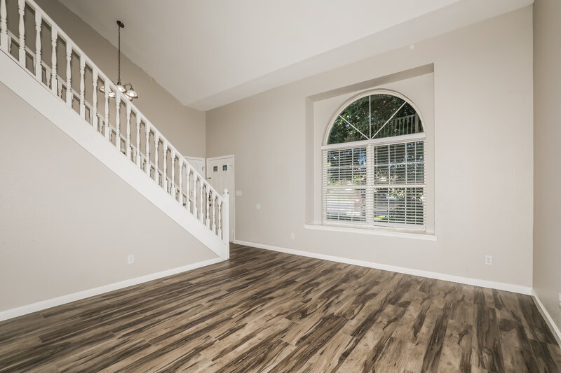 3,100/Mo, 4604 Welton St Greenwood, IN 46143 Living Room View