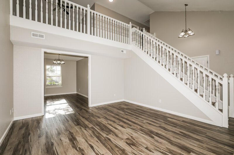 3,100/Mo, 4604 Welton St Greenwood, IN 46143 Living Room View 2