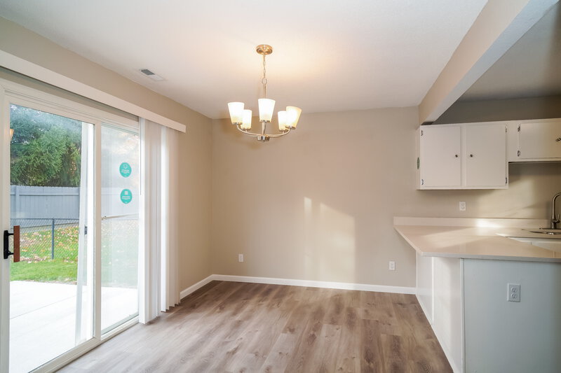 2,590/Mo, 531 Deer Trail Dr Indianapolis, IN 46217 Dining Room View