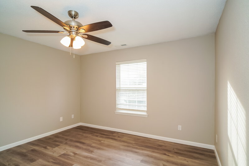 2,590/Mo, 531 Deer Trail Dr Indianapolis, IN 46217 Main Bedroom View 2