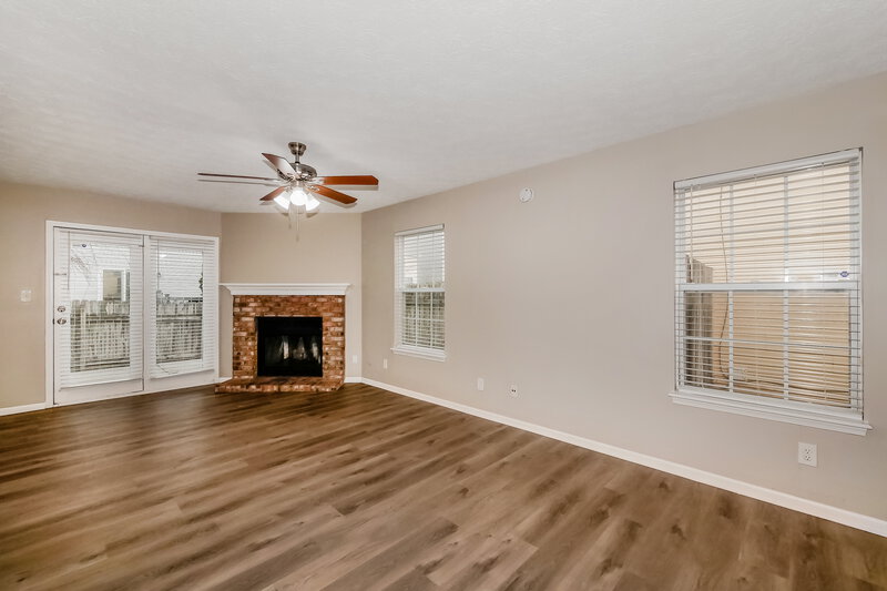 1,920/Mo, 6748 Redan Dr Indianapolis, IN 46254 Living Room View 2