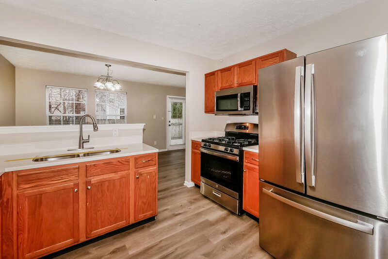 1,920/Mo, 6748 Redan Dr Indianapolis, IN 46254 Kitchen View 2