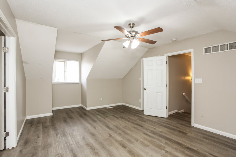 2,130/Mo, 7419 Cherryhill Dr Indianapolis, IN 46254 Main Bedroom View