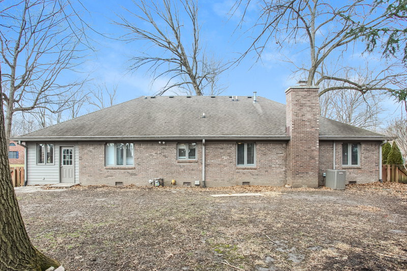 2,130/Mo, 7419 Cherryhill Dr Indianapolis, IN 46254 Rear View
