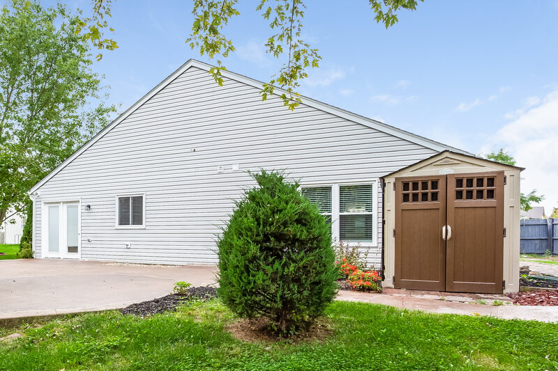 2,780/Mo, 4751 Lakestone Dr Indianapolis, IN 46237 Rear View