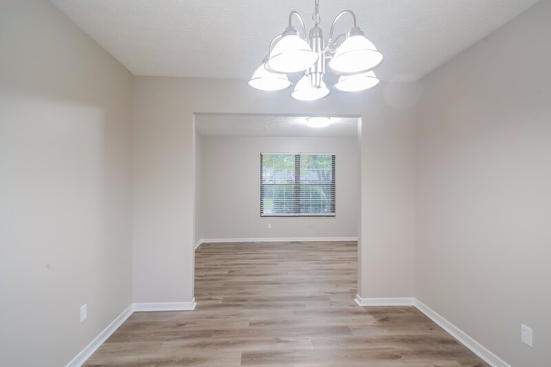 2,285/Mo, 3420 Wedgewood Dr Indianapolis, IN 46227 Dining Room View