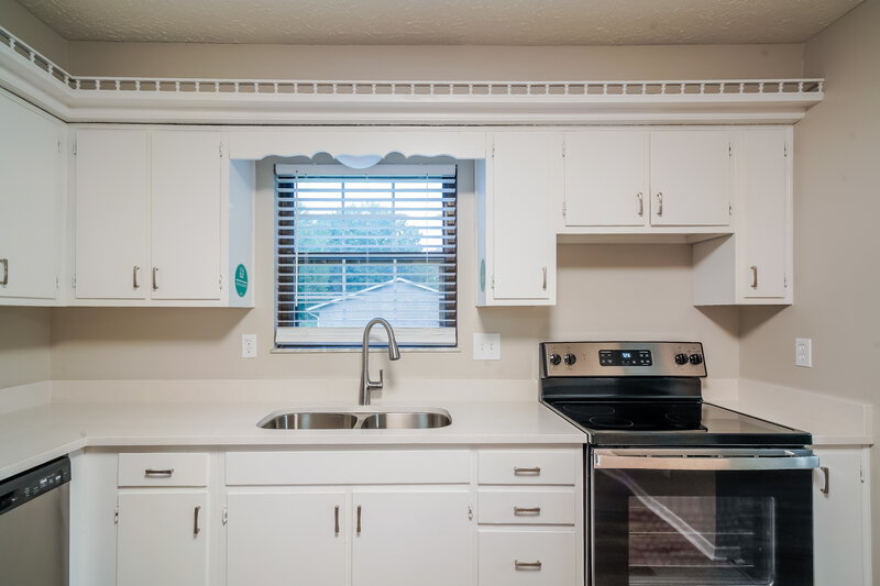 2,285/Mo, 3420 Wedgewood Dr Indianapolis, IN 46227 Kitchen View