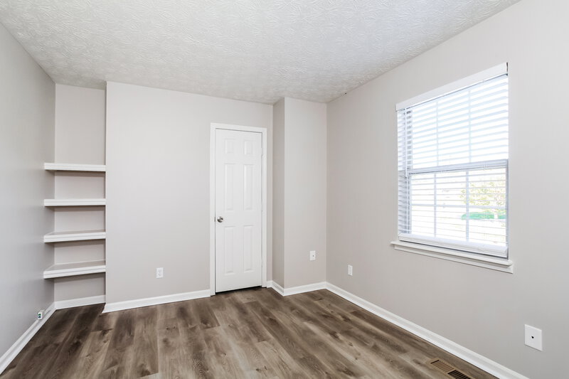 1,860/Mo, 5738 Bold Ruler Dr Indianapolis, IN 46237 Family Room View
