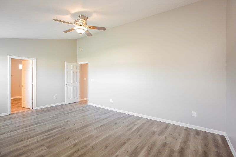 1,765/Mo, 5828 Jackie Ln Indianapolis, IN 46221 Main Bedroom View 2