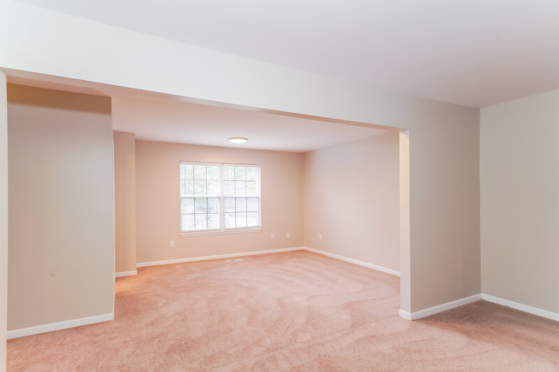 3,500/Mo, 40 Crestview Dr Greenwood, IN 46143 Main Bedroom View 2