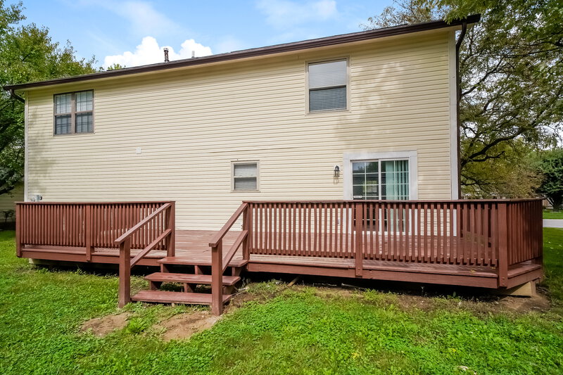 3,500/Mo, 40 Crestview Dr Greenwood, IN 46143 Rear View