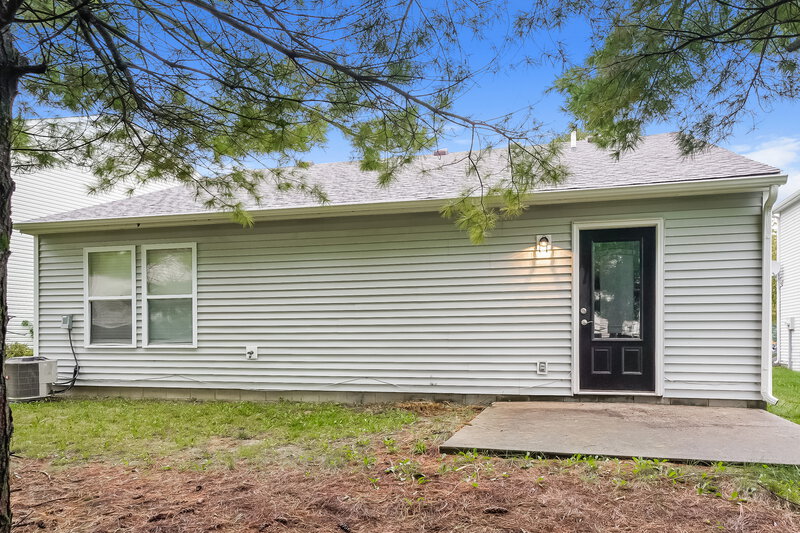 1,565/Mo, 13468 N Etna Green Ct Camby, IN 46113 Rear View