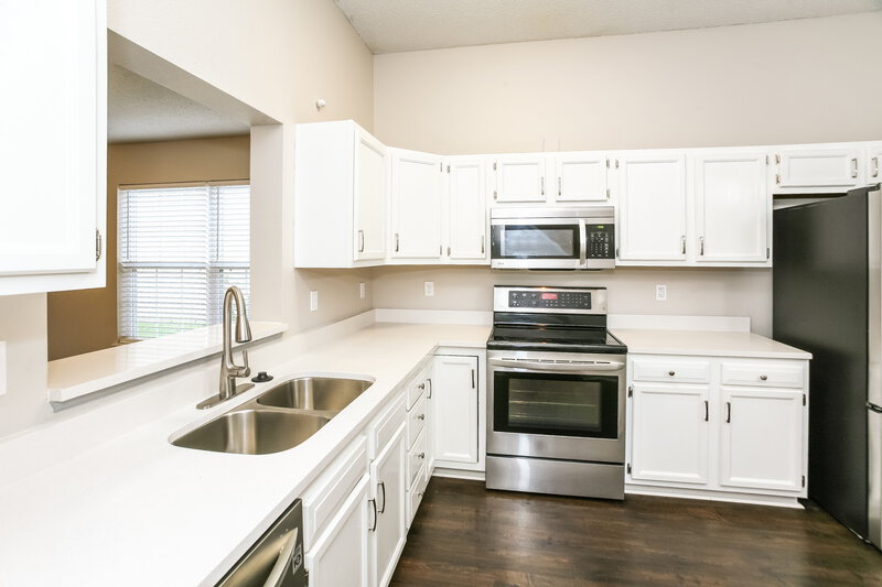 2,090/Mo, 9761 Trail Dr Avon, IN 46123 Kitchen View