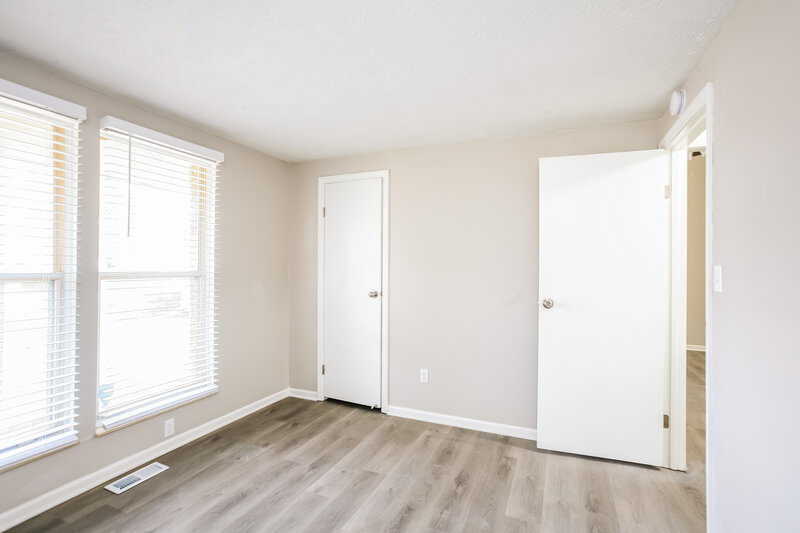 2,780/Mo, 8291 Ontario Ln Indianapolis, IN 46268 Bedroom View