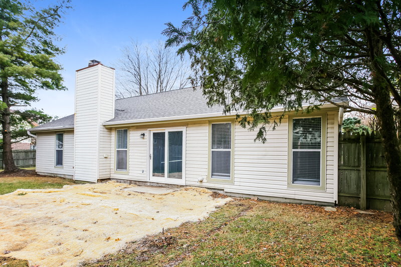 2,780/Mo, 8291 Ontario Ln Indianapolis, IN 46268 Rear View 2