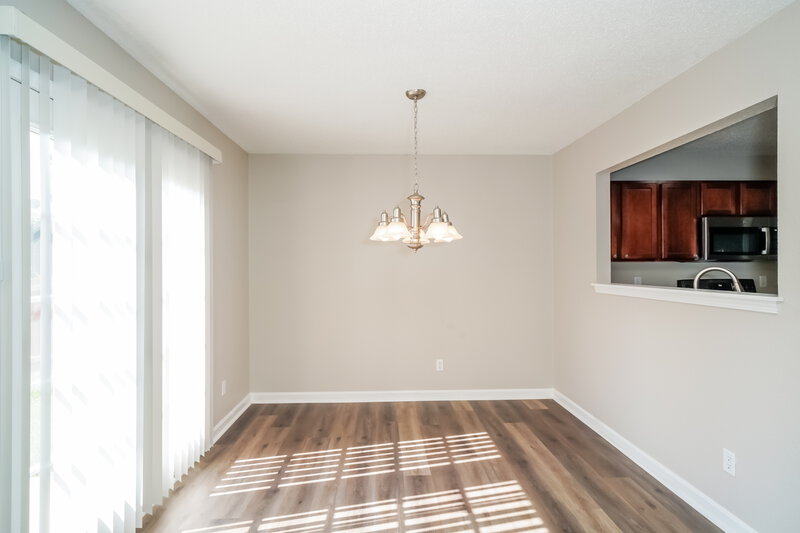 1,545/Mo, 5969 Redcliff North Ln Plainfield, IN 46168 Dining Room View 2