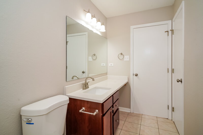 1,545/Mo, 5969 Redcliff North Ln Plainfield, IN 46168 Bathroom View