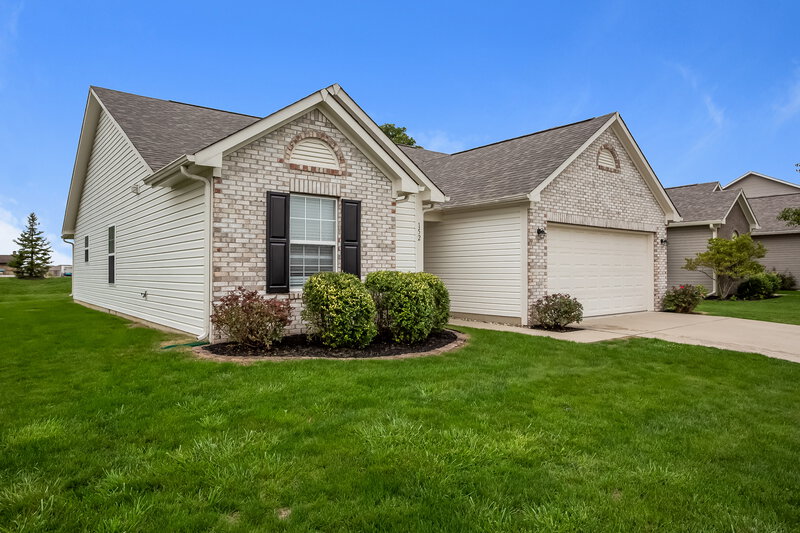 1,810/Mo, 152 Heartwood Hill Greenfield, IN 46140 Front View