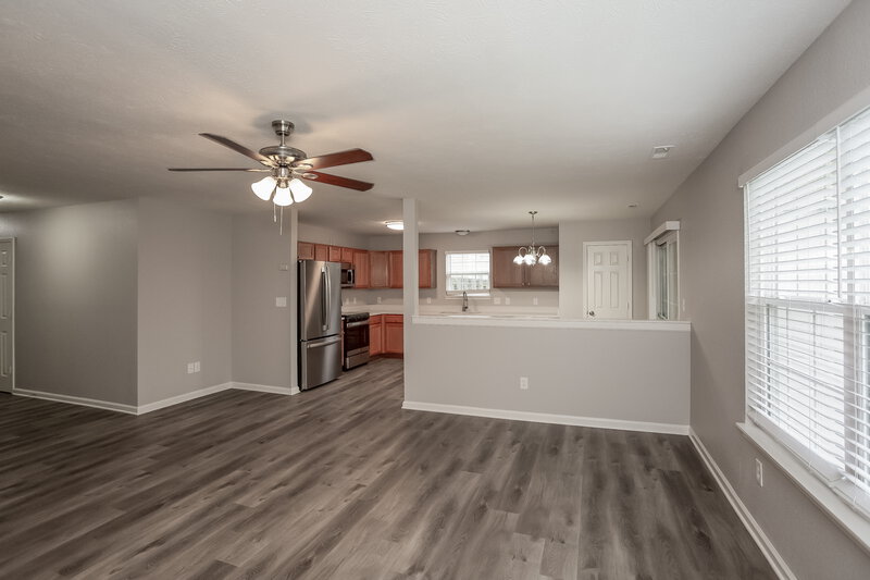 1,810/Mo, 152 Heartwood Hill Greenfield, IN 46140 Living Room View 2