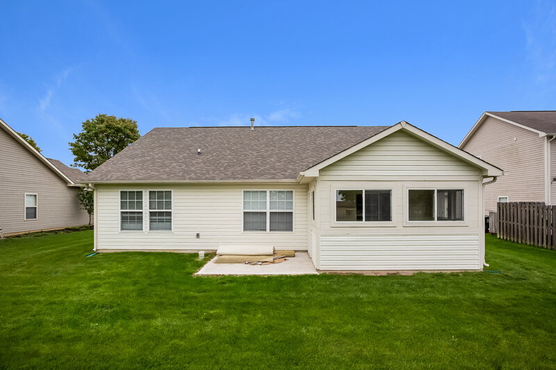 1,810/Mo, 152 Heartwood Hill Greenfield, IN 46140 Rear View