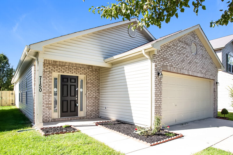 1,885/Mo, 7150 Parklake Pl Indianapolis, IN 46217 Front View
