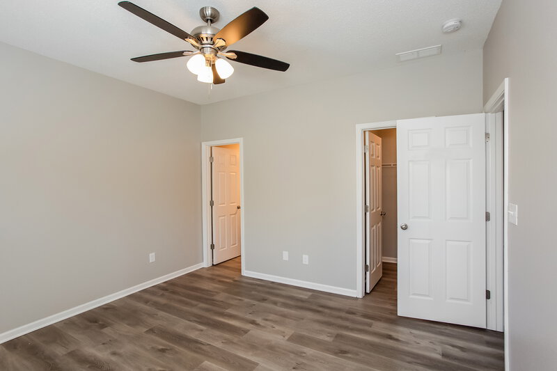 1,885/Mo, 7150 Parklake Pl Indianapolis, IN 46217 Main Bedroom View 2