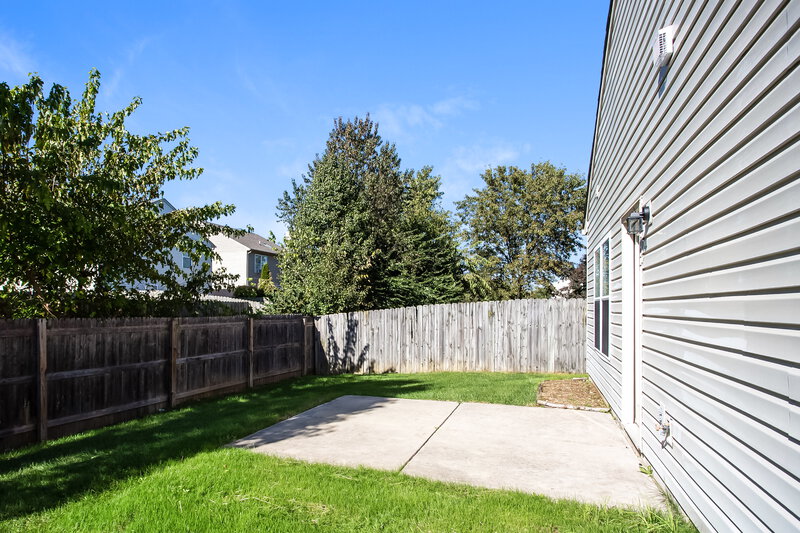 1,885/Mo, 7150 Parklake Pl Indianapolis, IN 46217 Rear View