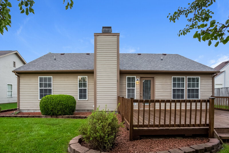 1,940/Mo, 935 N Mill Run Blvd Greenfield, IN 46140 Rear View 2