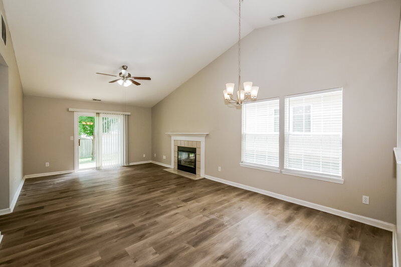 1,860/Mo, 5901 Blackley Ln Indianapolis, IN 46254 Living Room View