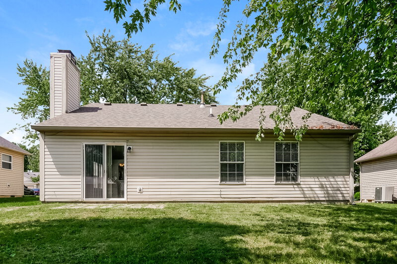 1,860/Mo, 5901 Blackley Ln Indianapolis, IN 46254 Rear View